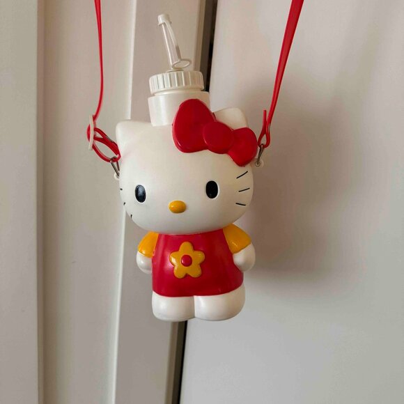 VERY RARE Vintage 1998 Puroland Japan exclusive Hello Kitty water bottle - Picture 1 of 15